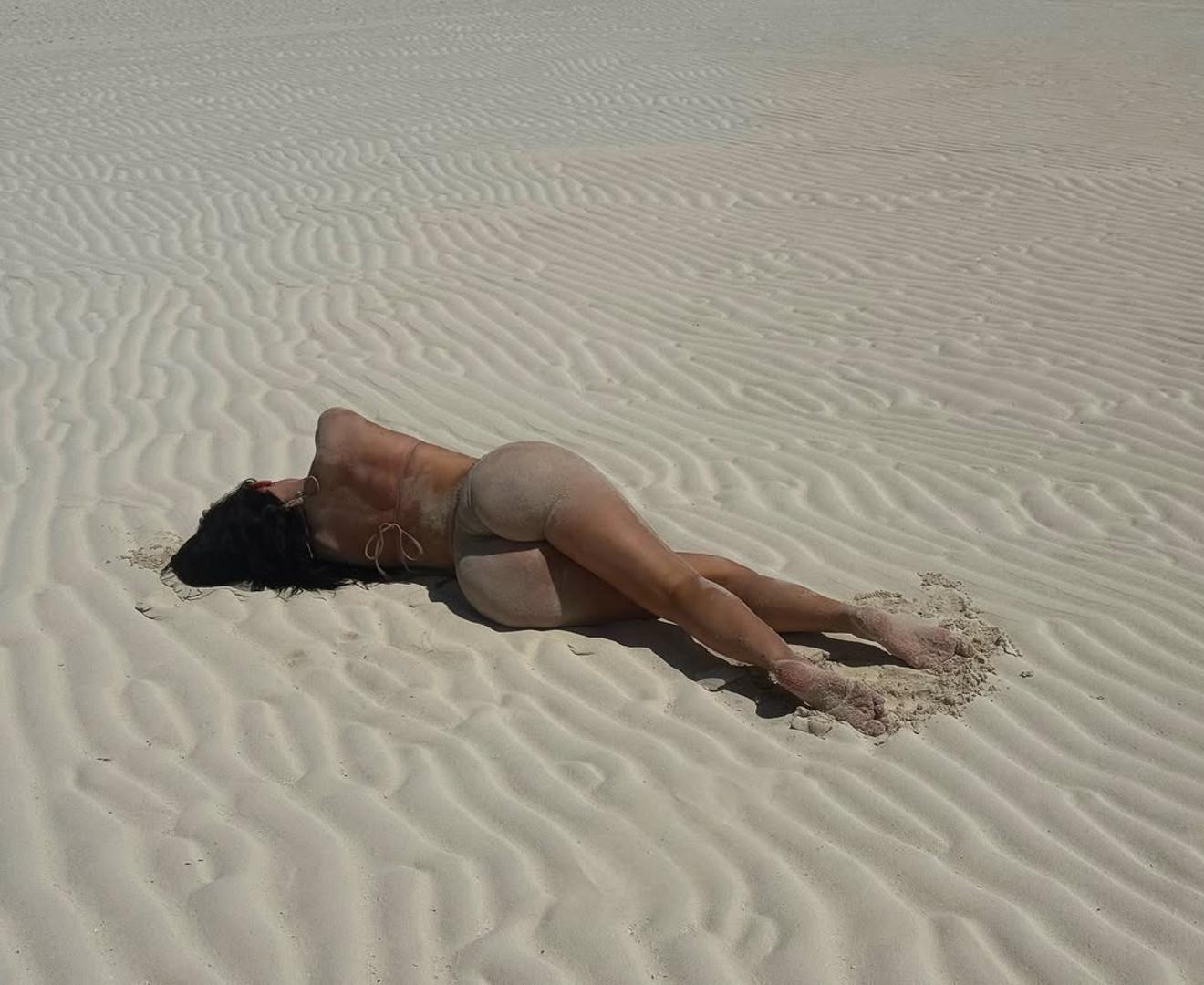 Iako par uspješno čuva svoju intimu, nedavno je njezina sestra Khloé potvrdila da su zajedno prisustvovali jednoj privatnoj večeri na kojoj su uživali u društvu obitelji.