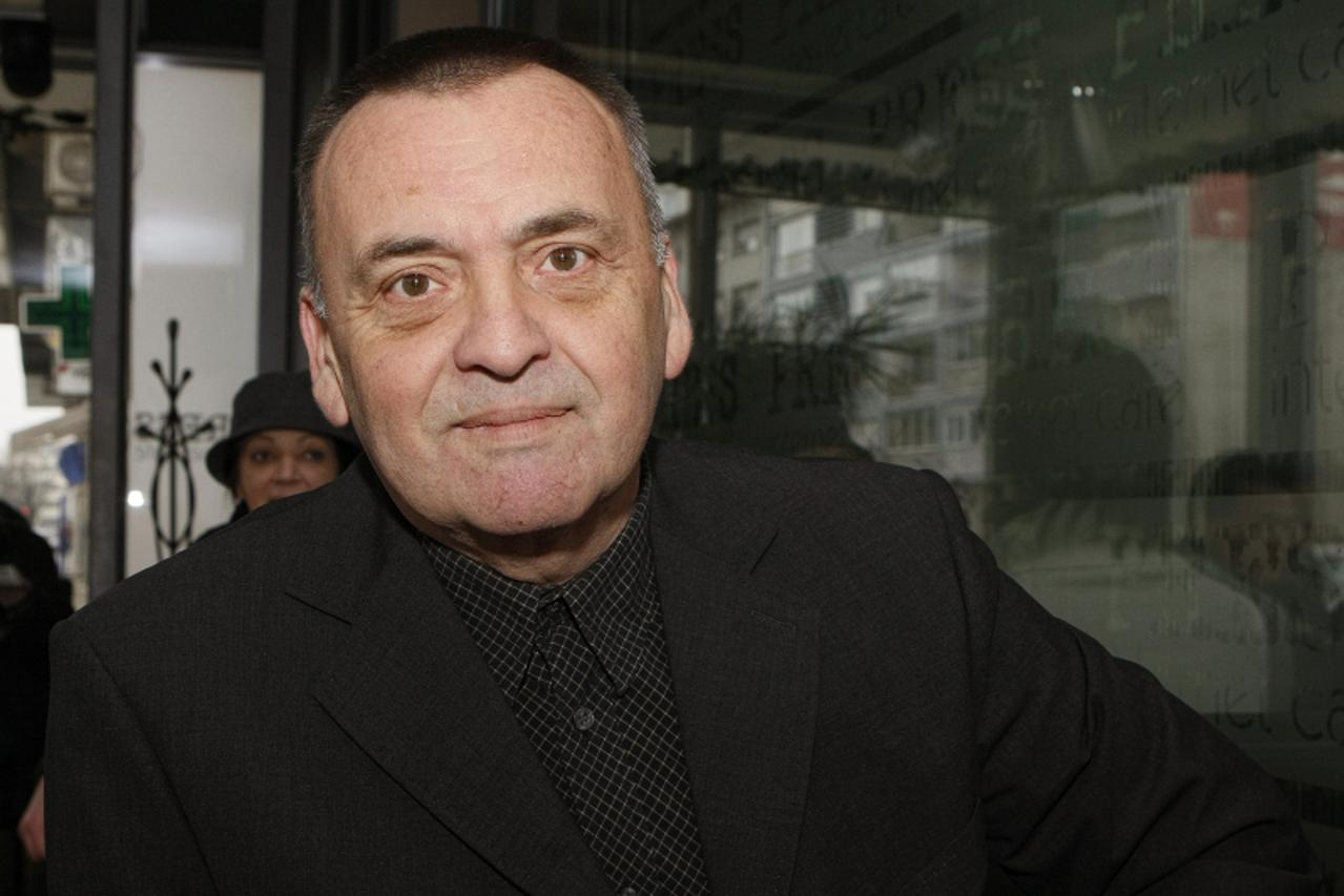 \'OSIJEK,04.01.2010.,Ivica Vrkic, dobitnik nagrade za ?ivotno djelo, govori o ponudama za povratak na celo HRT-a, stranackim angazmanima photo:Krunoslav Petric/PIXSELL\'