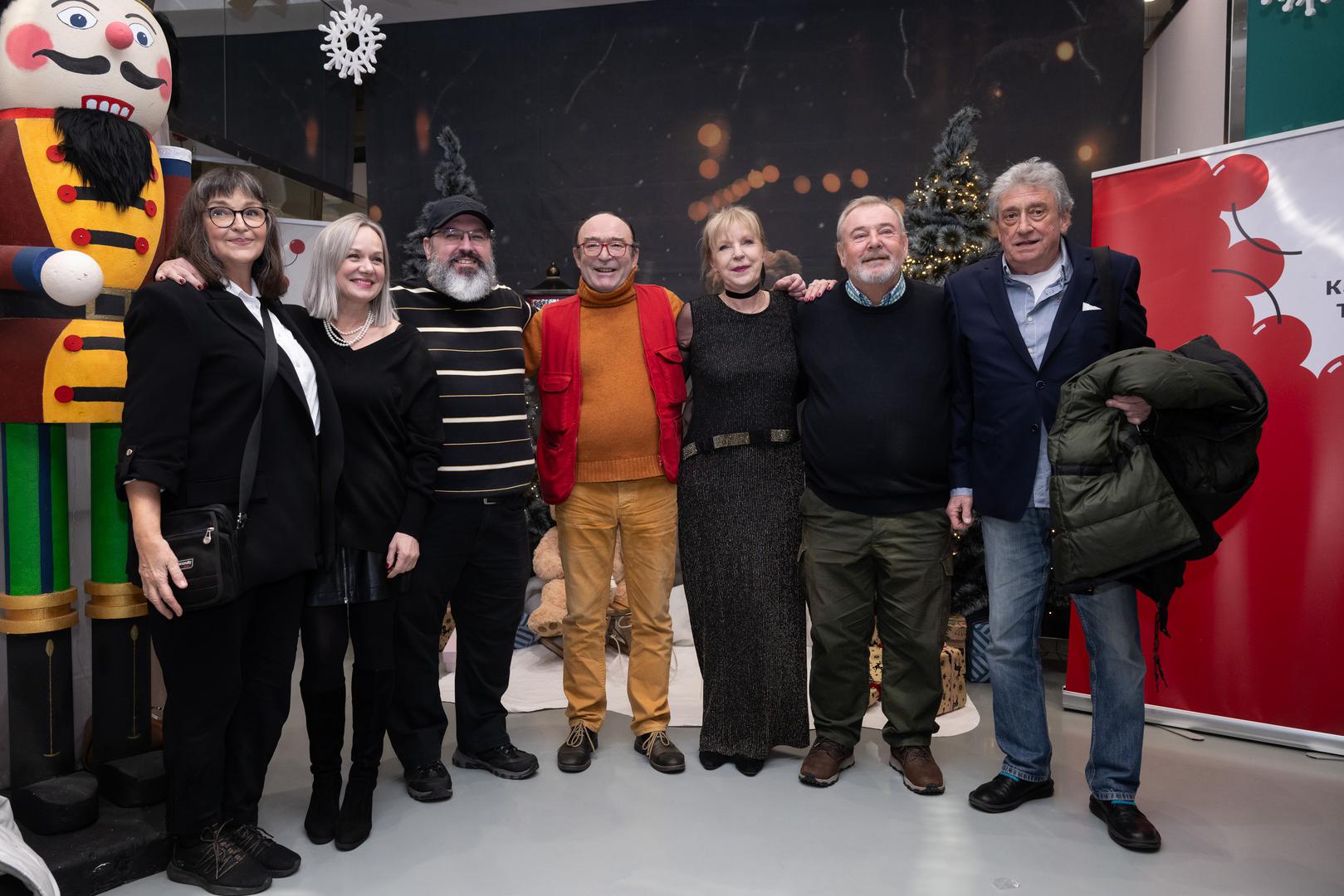  Kao Mazalo Vragec u kultnoj seriji 'Smogovci', Šaban je nastupao kroz svih šest sezona emitiranih od 1982. do 1997. godine, a prepoznatljivost koju mu je taj lik donio prati ga na ulicama i desetljećima nakon snimanja.