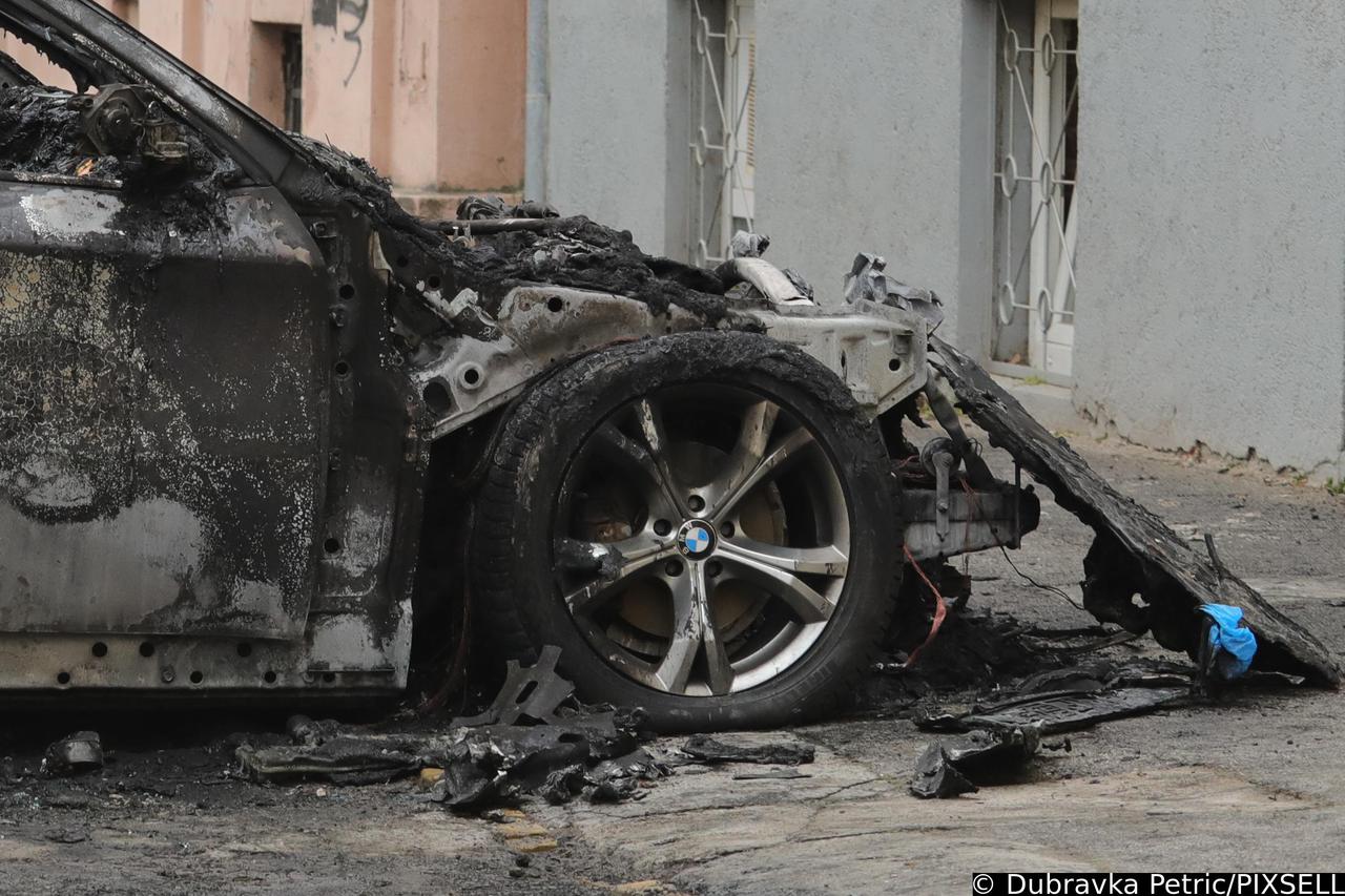 U Osijeku se zapalio automobil