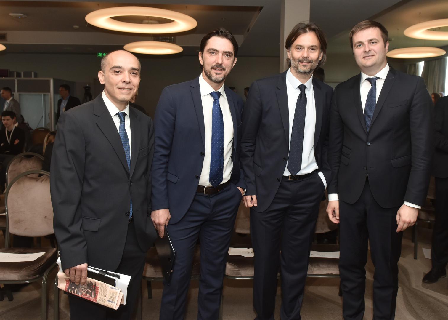 Glavni urednik Poslovnog dnevnika Vladimir Nišević, zamjenik glavnog urednika Večernjeg lista Mislav Šimatović, glavni urednik Večernjeg lista Dražen Klarić i ministar Tomislav Ćorić
