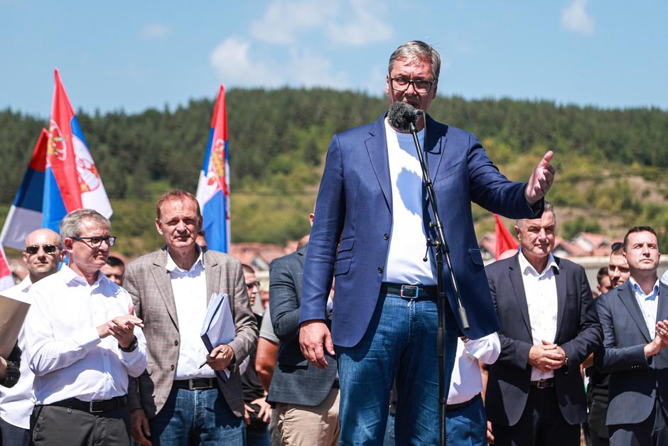 Predsjednik Republike Srbije Aleksandar Vučić posjetio Novi Pazar i družio se s građanima