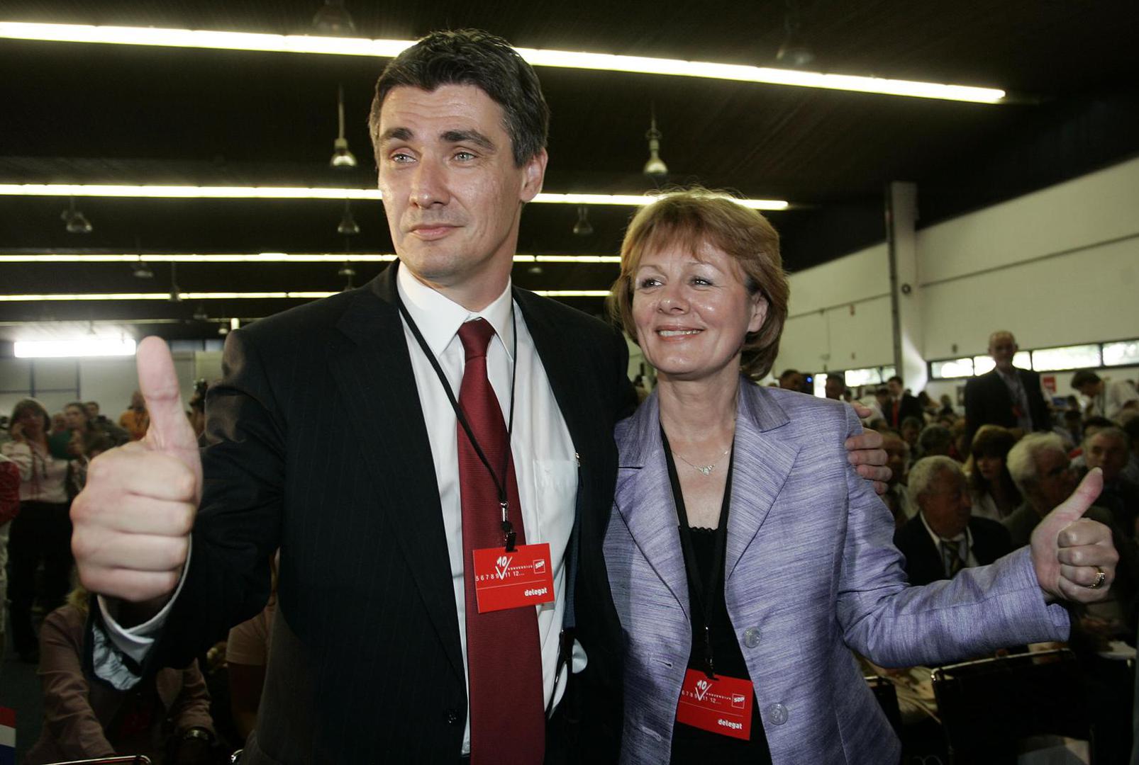 I oni koji su ga zaokružili na izborima, zamjerali su mu da nije proveo reforme koje su od njega očekivane