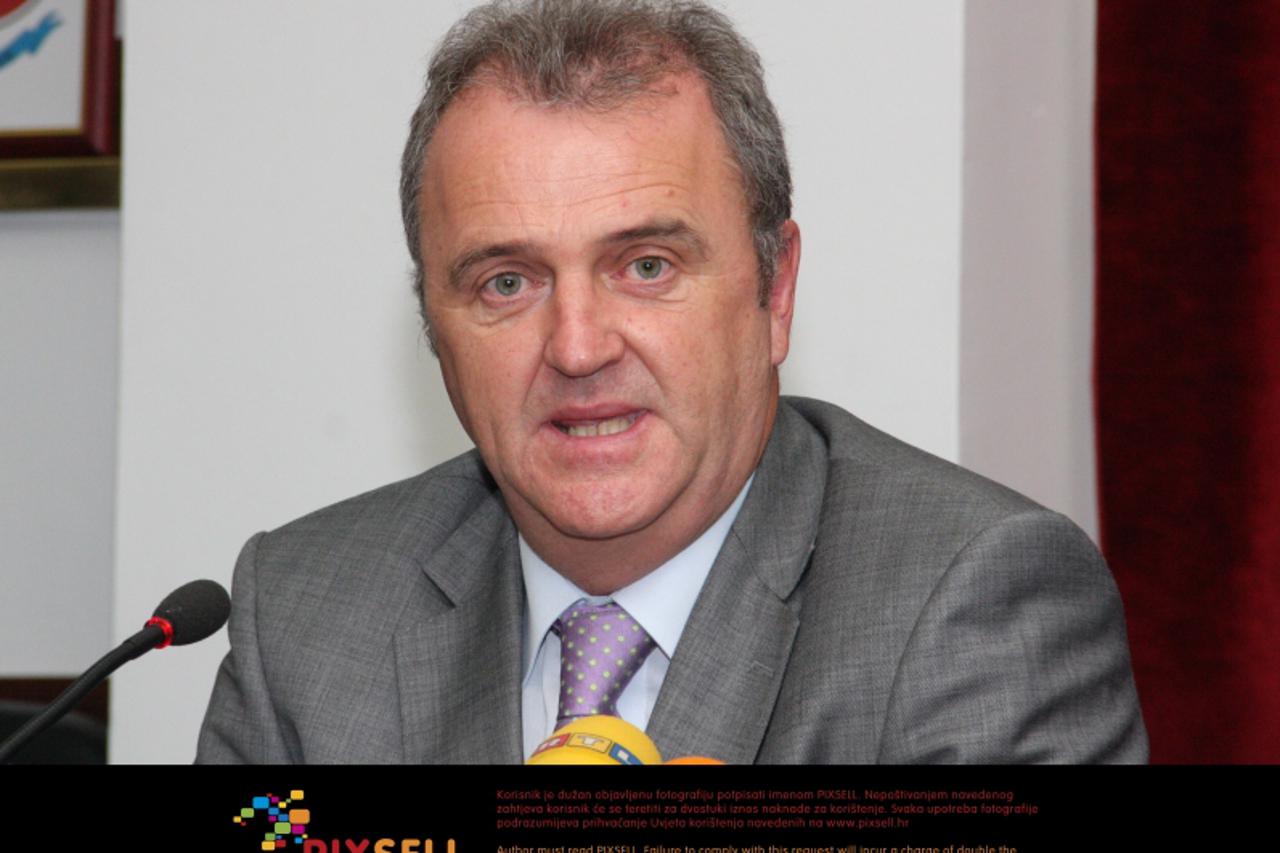 '10.06.2012., Split - Ministar turizma Veljko Ostojic na radnom sastanku s dozupanom Viskom Haladicem, predstavnicima Grada i turistickog gospodarstva Splitsko-dalmatinske zupanije. Photo: Ivana Ivano