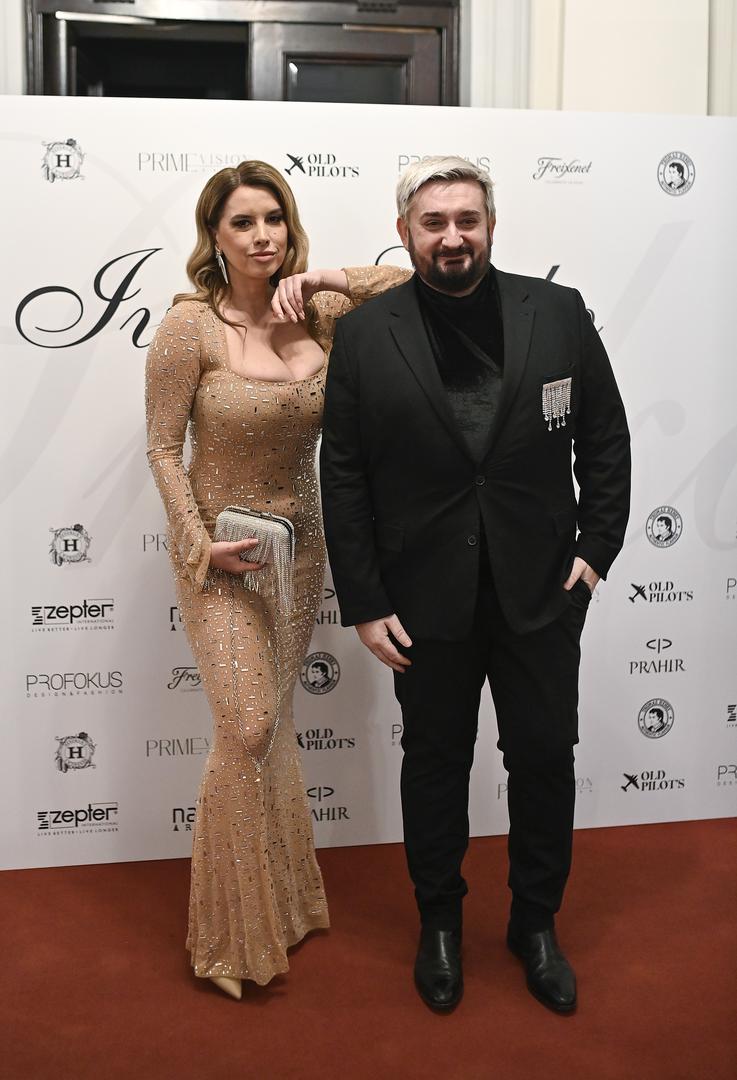 Poznatog dizajnera na predstavljanju nove kolekcije došli su podržati Nives Celzijus i Dalibor Petko.