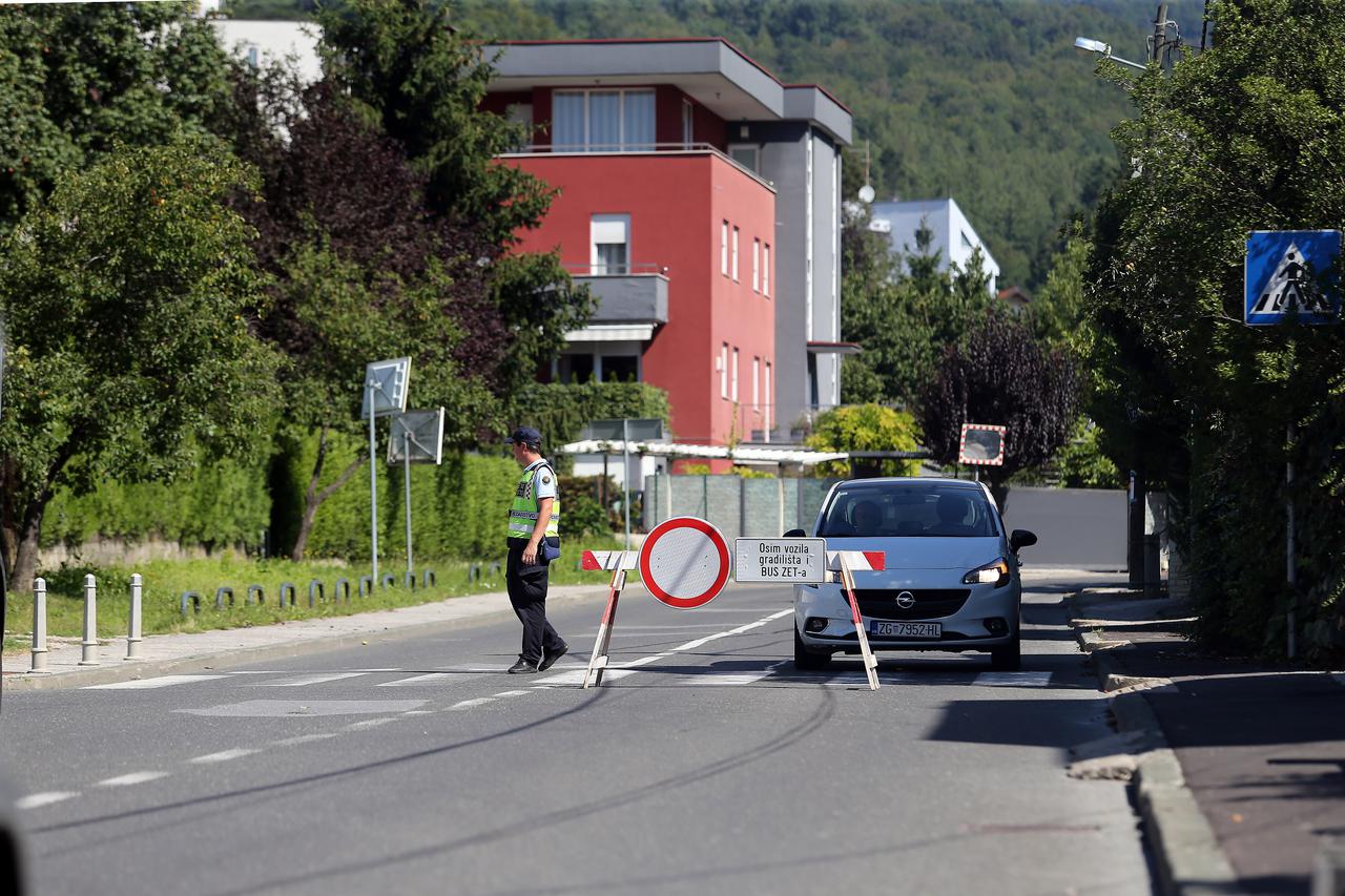 Zagreb: Počeli radovi na uređenju kolnika Gračanske ceste