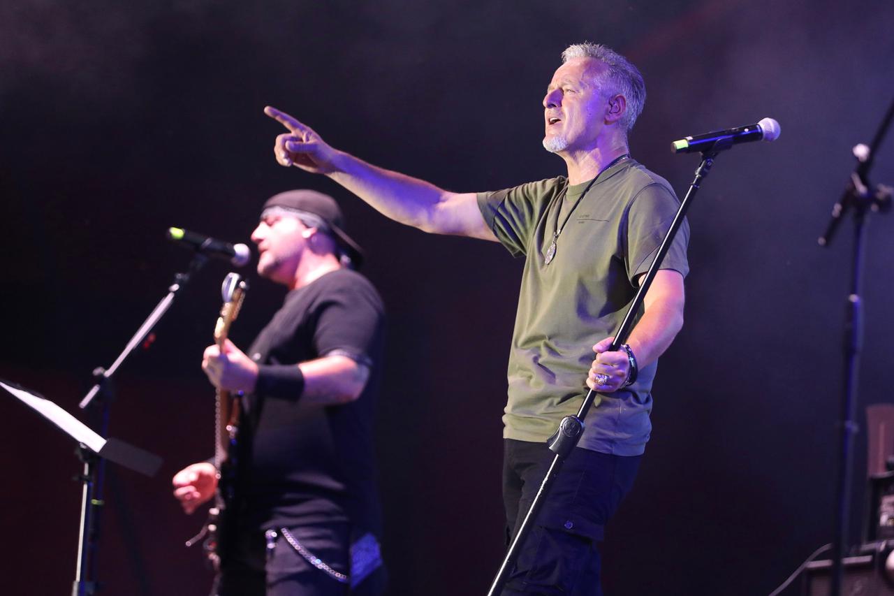 Dugopolje: Thompson održao koncert na prepunom stadionu Hrvatskih vitezova