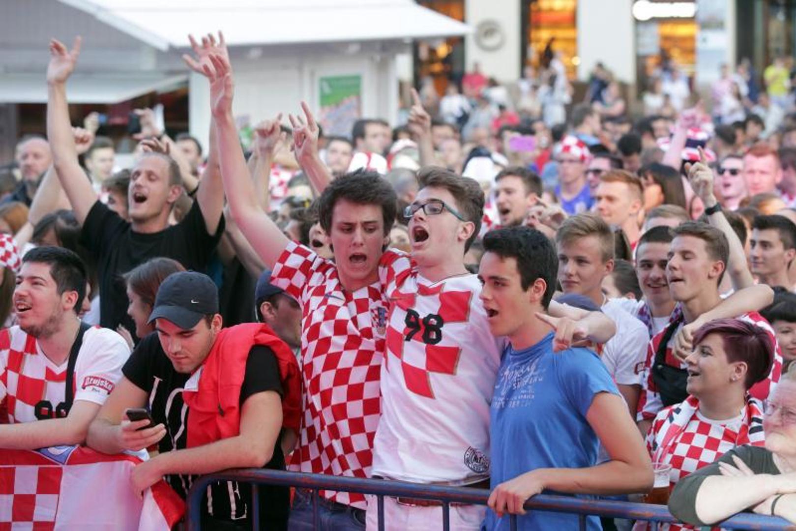 Kafići i restorani, podsjetimo, na dane kad igraju vatreni radit će do 2, odnosno 3 ujutro, ovisno o terminu. Naše utakmice na rasporedu su 17., 24. i 27 lipnja. 