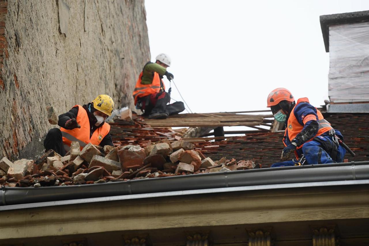 Zagreb: Sanacija krova koji je oštećen u potresu