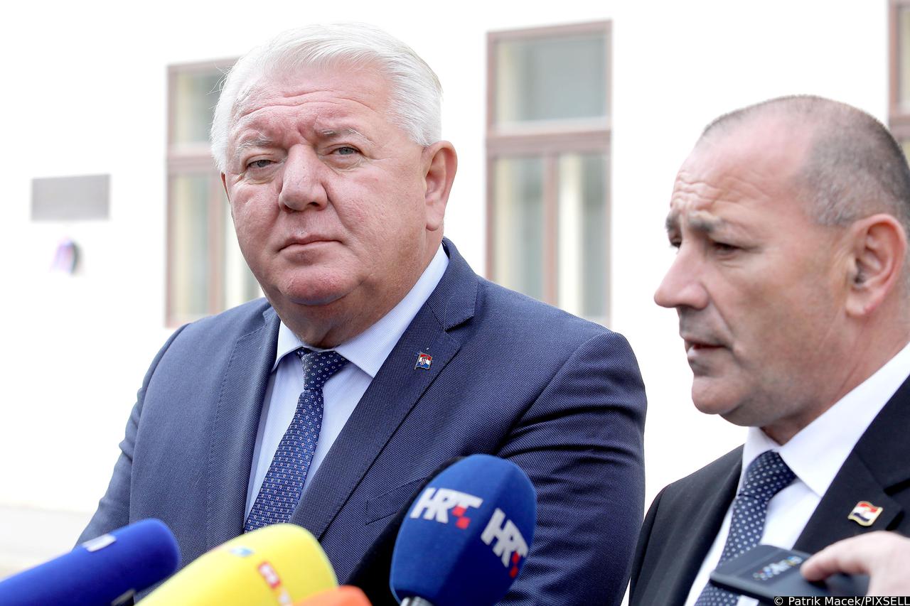 HDZ-ov saborski Josip Đakić pozitivan je na koronavirus, pa će saborsko glasanje obaviti online