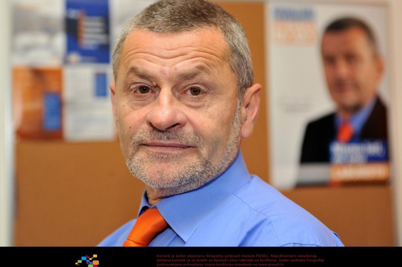 '04.11.2011., Zagreb - Dragutin Lesar, predsjednik stranke Hrvatskih laburista - stranke rada. Photo: Marko Lukunic/PIXSELL'