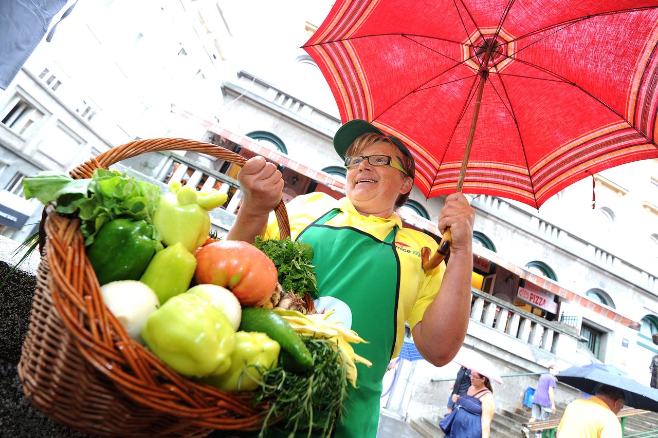 08.07.2014., Zagreb - Na trznici Dolac odrzala se dodjela certifikata Proizvodima hrvatskog sela obiteljskim poljoprivrednim gospodarstvima.  Photo: Marko Lukunic/PIXSELL