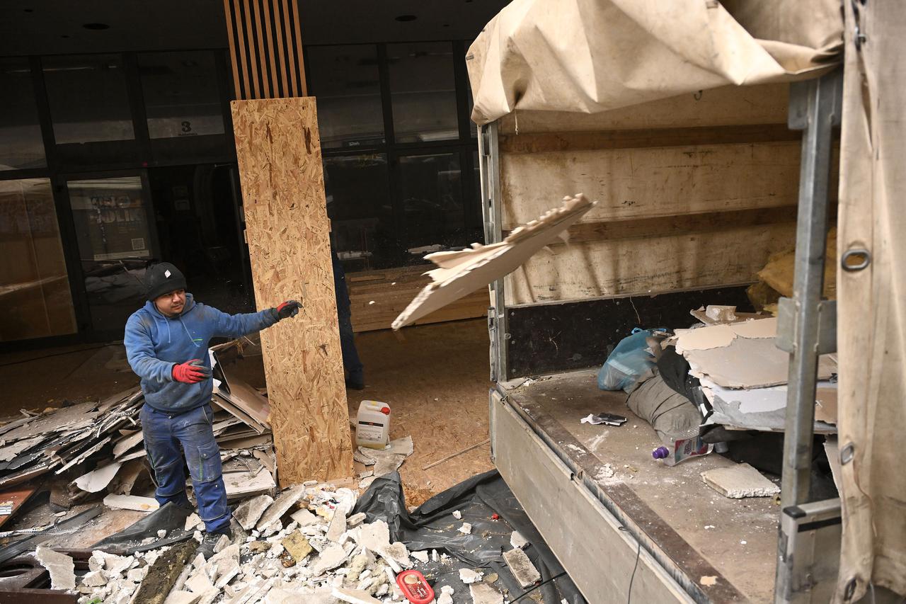 Zagreb: Radovi na preuređenju kina Europa