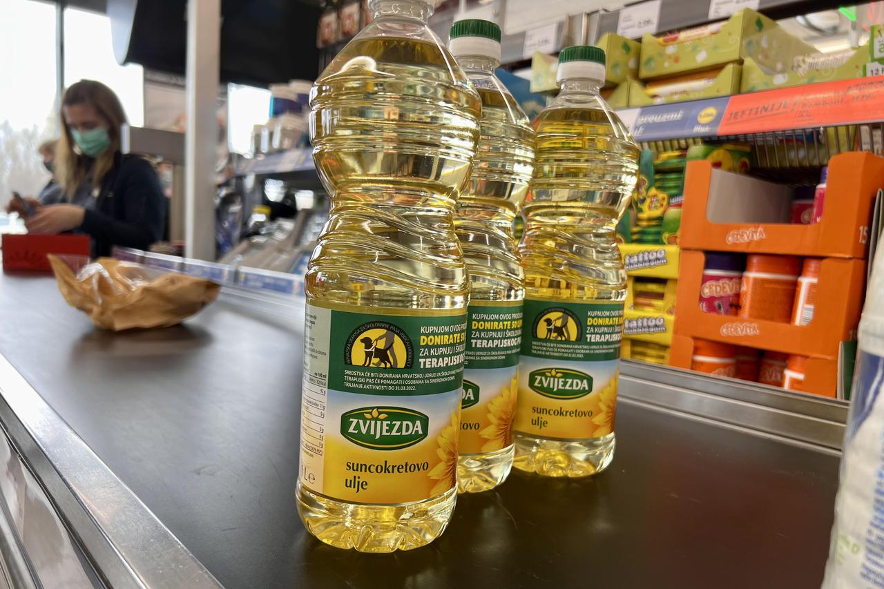 Zagreb: Kupovina suncokretovog ulja