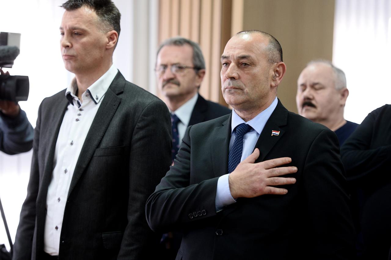 Zagreb: Ministar Tomo Medved dodijelio ključeve stanova i rješenja za stambene kredite