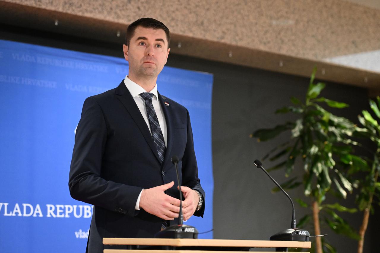 Zagreb: Davor Filipović obratio se medijima nakon sjednice Vlade