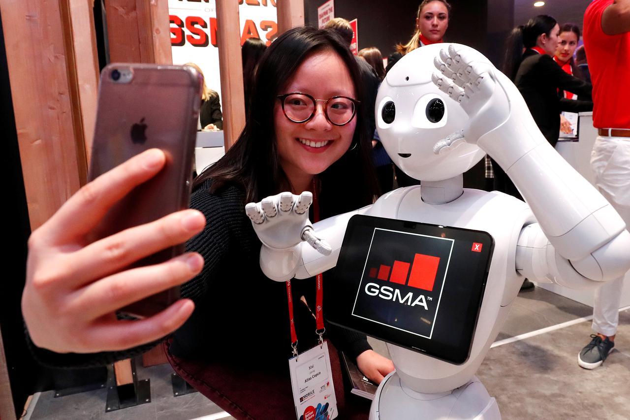 Pepper je već postao tolika zvijezda na gotovo svim tehnološkim sajmovima da je selfie obvezan