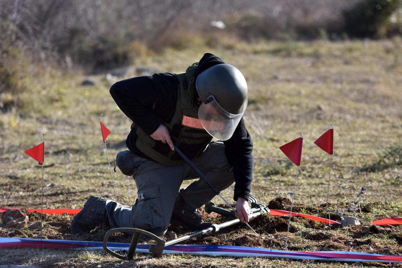 Dragiši?i: Po?etak radova na razminiranju poljoprivrednih površina