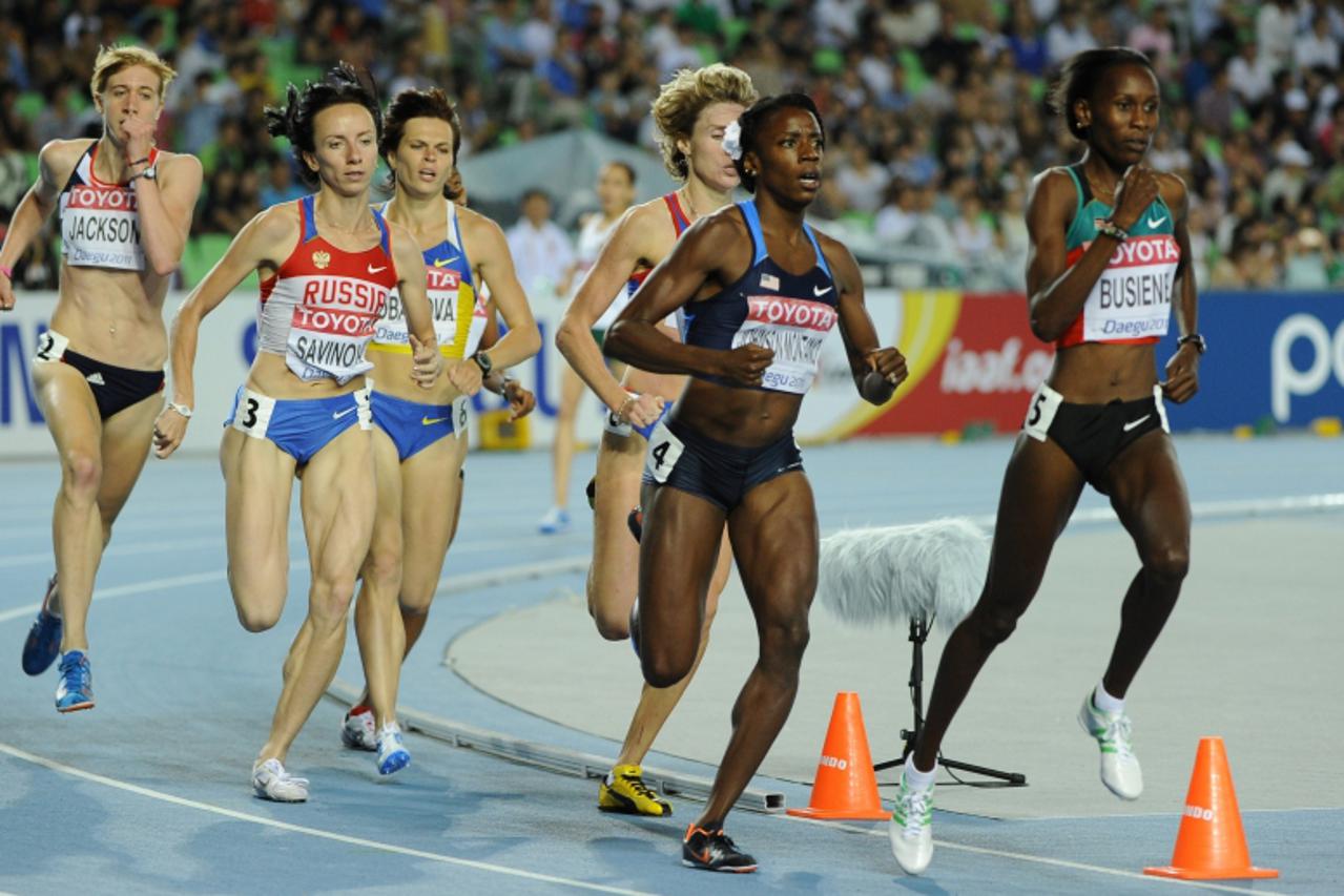 '(L/R) Britain\'s Emma Jackson, Russia\'s Mariya Savinova, Ukraine\'s Liliya Lobanova, US athlete Alysia Johnson Montano and Kenya\'s Janeth Jepkosgei Busienei compete in the women\'s 800 metres semi-