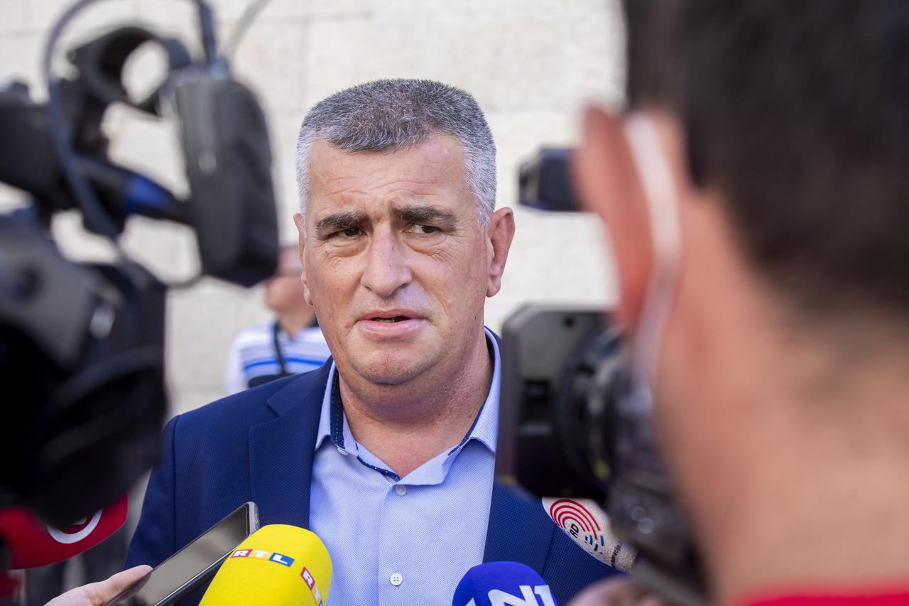 Gradonačelnik Sinja, Miro Bulj na misi povodom blagdana Velike Gospe
