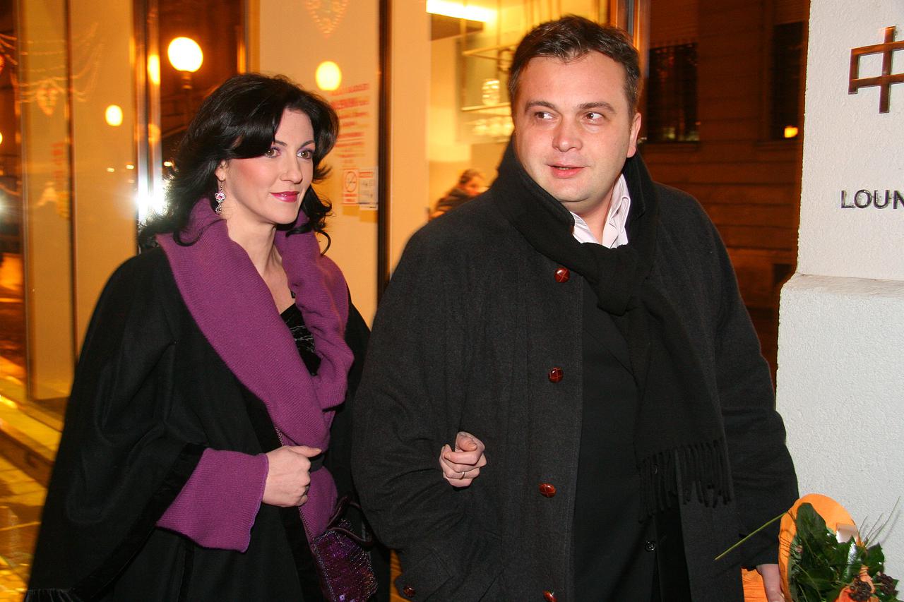 ARHIVA - 2006. Poznati dolaze na vjenčanje glumaca Bojane Gregorić i Enesa Vejzovića