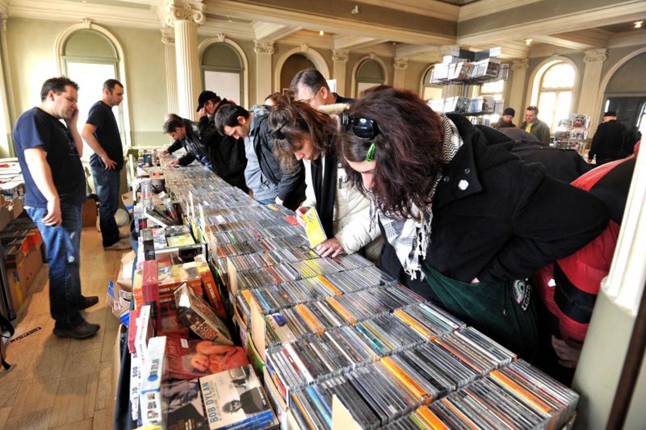 CD DVD outlet