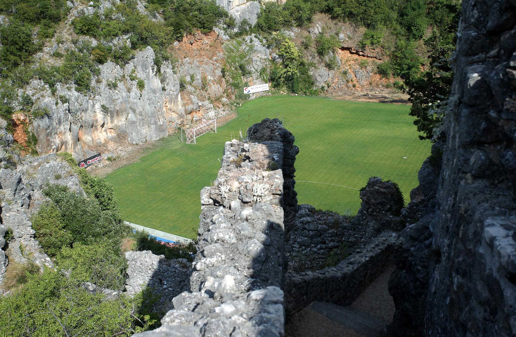 BBC ga smatra jednim od najljepših sportskih stadiona u svijetu, stavio ga je na 6. mjesto