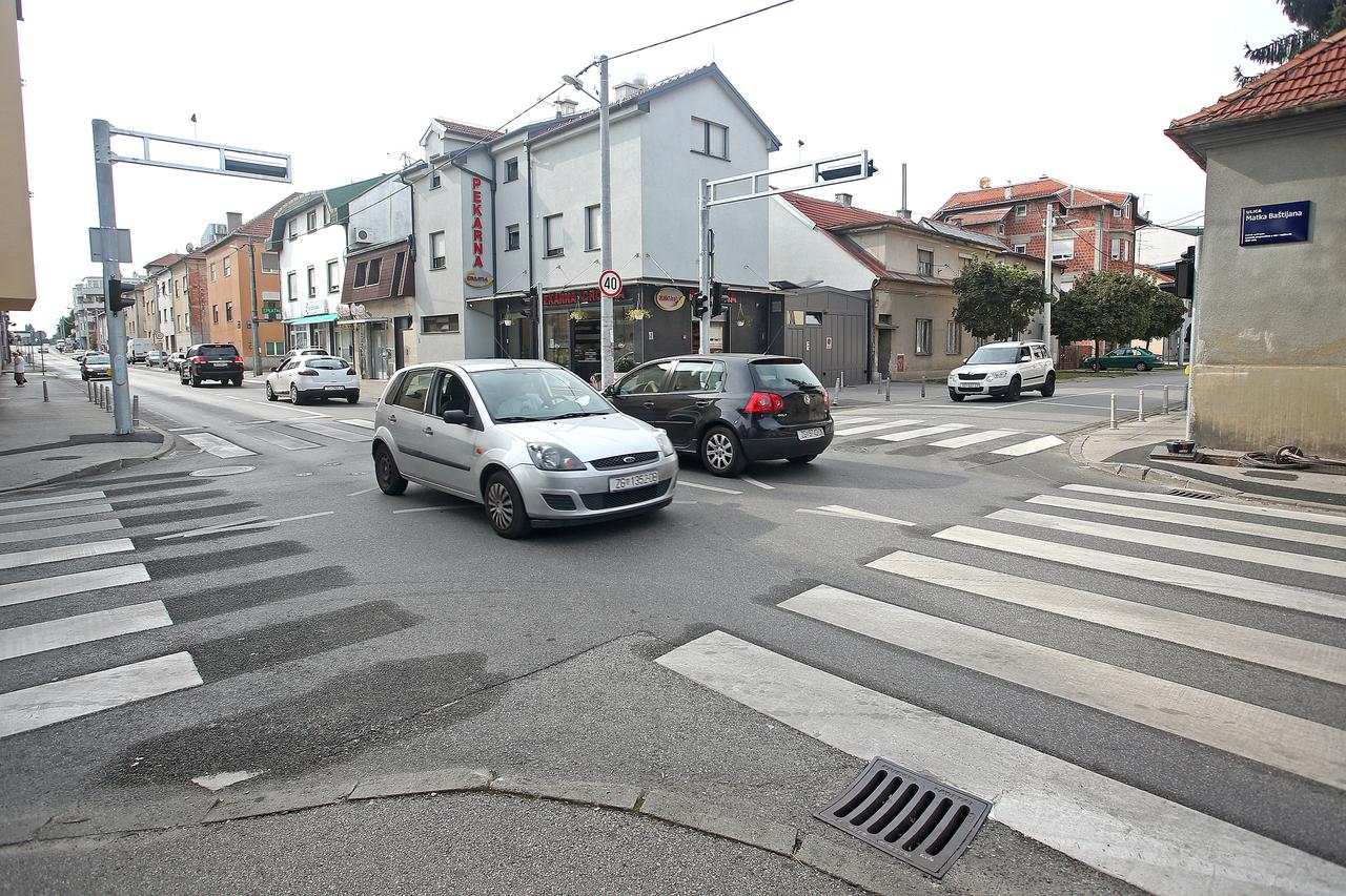 03.09.2015., Zagreb - Viteziceva ulica je mjesto gdje se dogadjaju mnoge prometne nesrece. Photo: Igor Kralj/PIXSELL