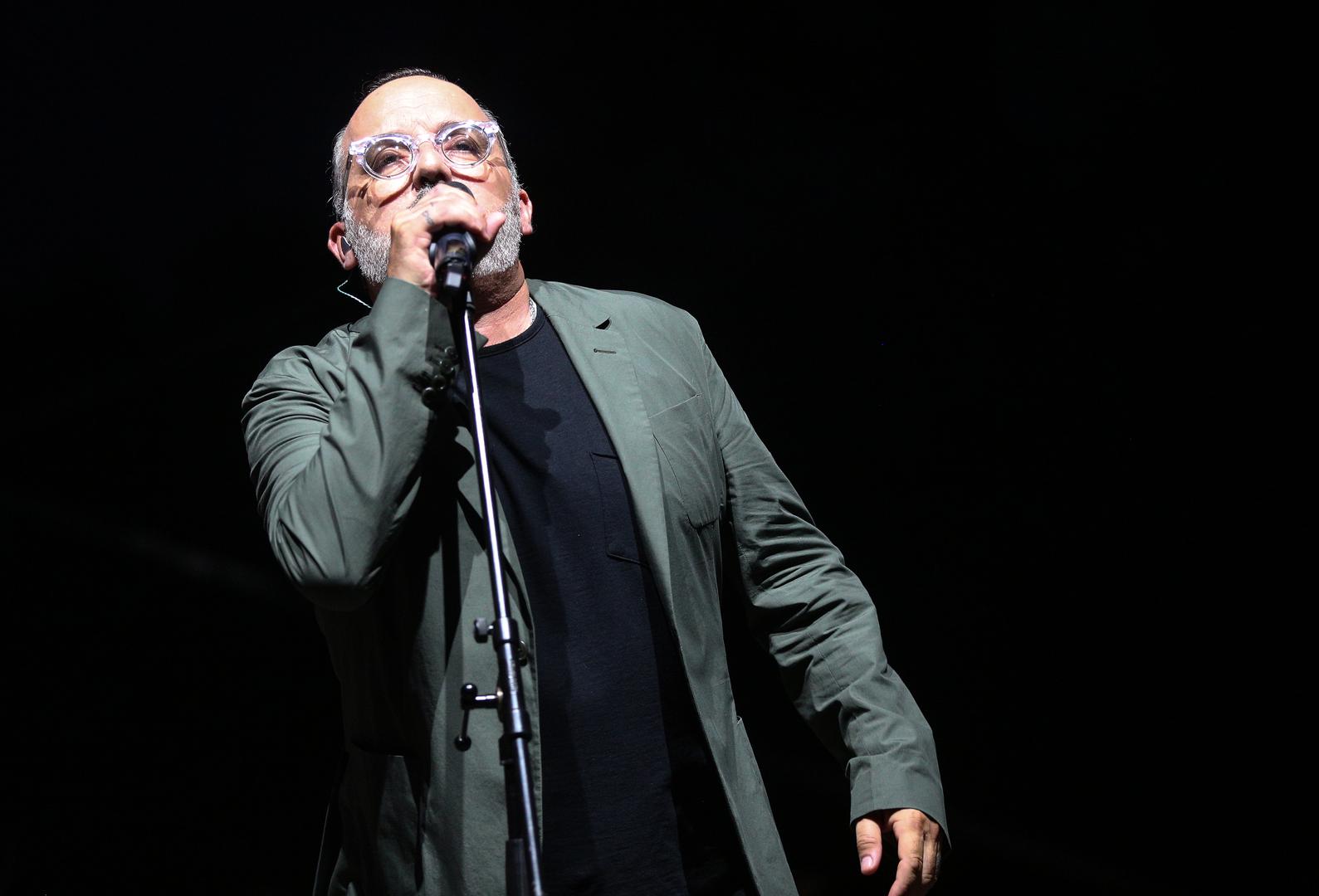  Koncert u organizaciji Turističke zajednice grada Zaprešića trajao je više od dva sata, a Tony je tijekom nastupa nizao stare, ali i nove pjesme koje su pronašle svoj put do srca publike.