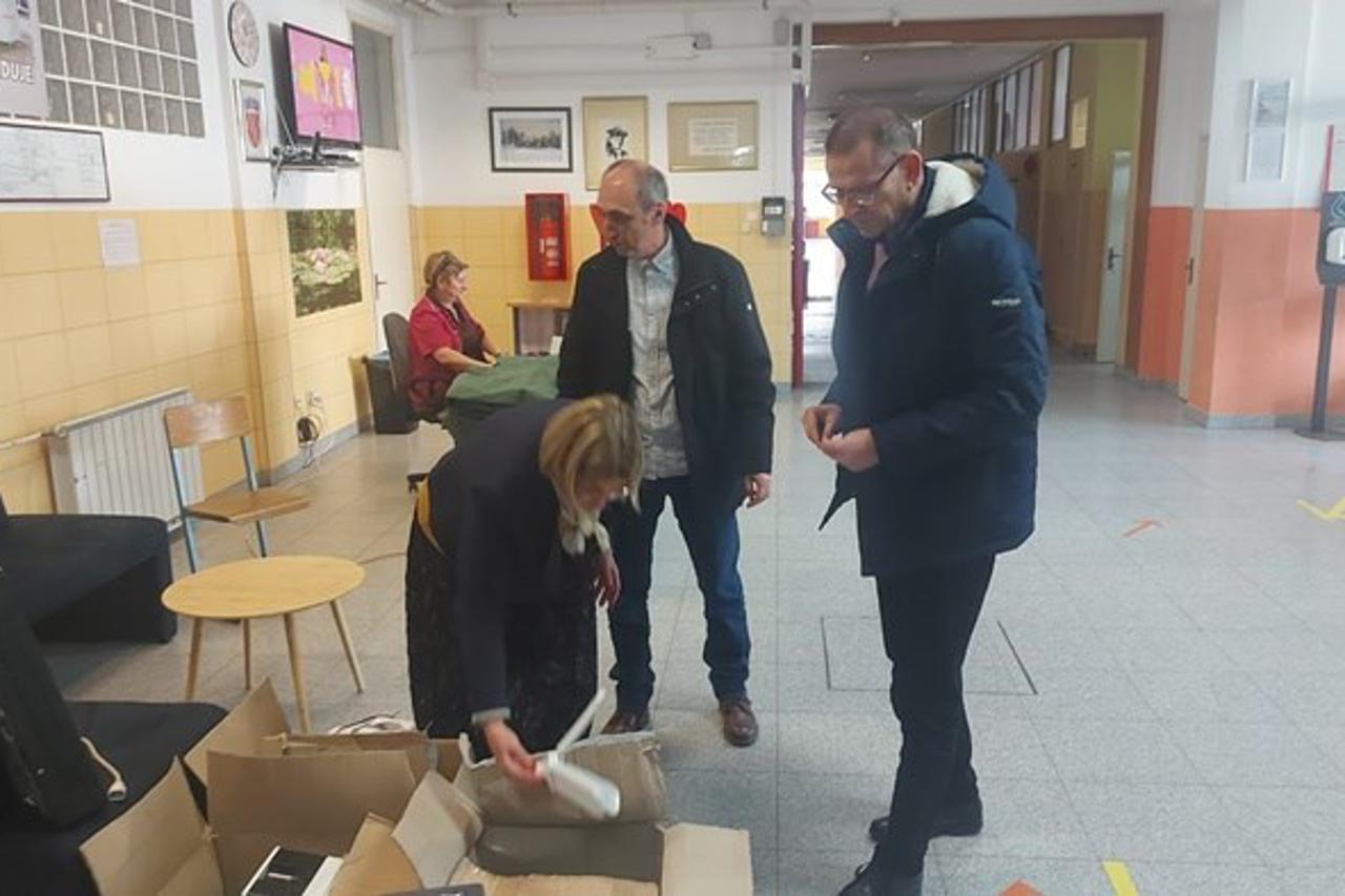 Donacija srednjoj školi