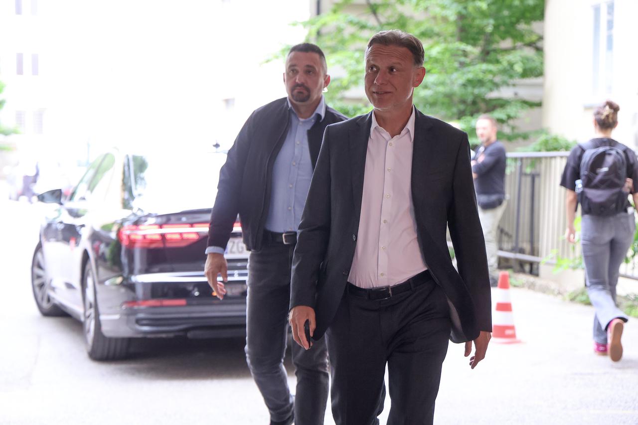Zagreb: Dolazak članova HDZ-a na sjednicu Predsjedništva stranke