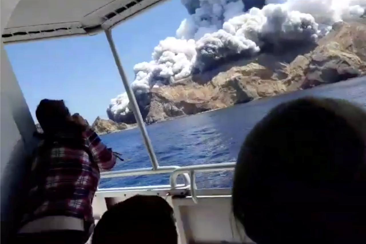 Potraga za nestalima u erupciji vulkana na Novom Zelandu