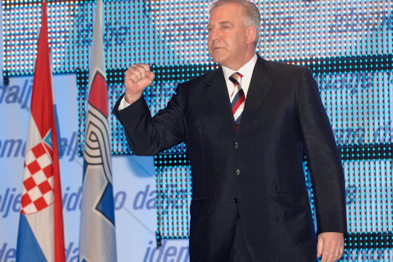 \'unutrasnja.....zagreb....26.04.2008. cibona - Opci sabor HDZ-a/ sanader foto: marko lukunic / vecernji list\'
