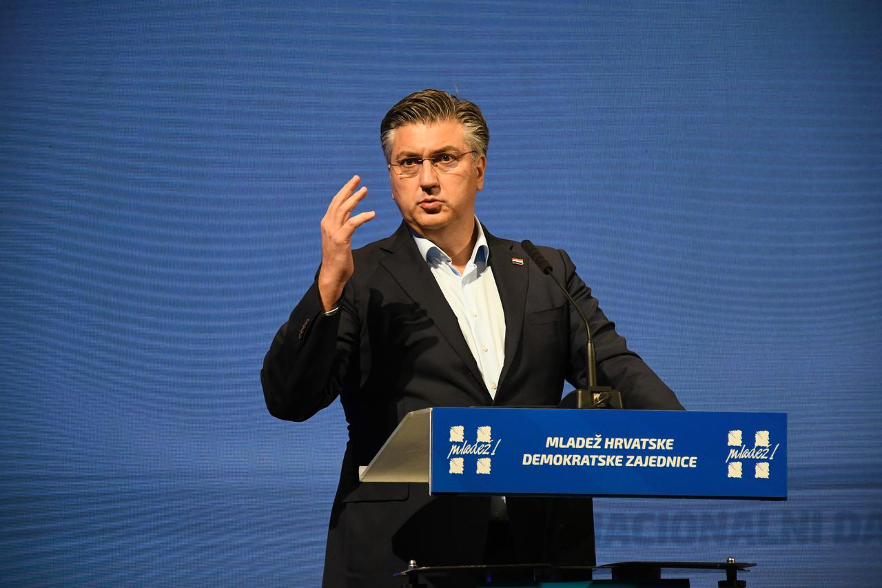 Bjelovar: Andrej Plenković na obilježavanju Nacionalnog dana Mladeži HDZ-a  