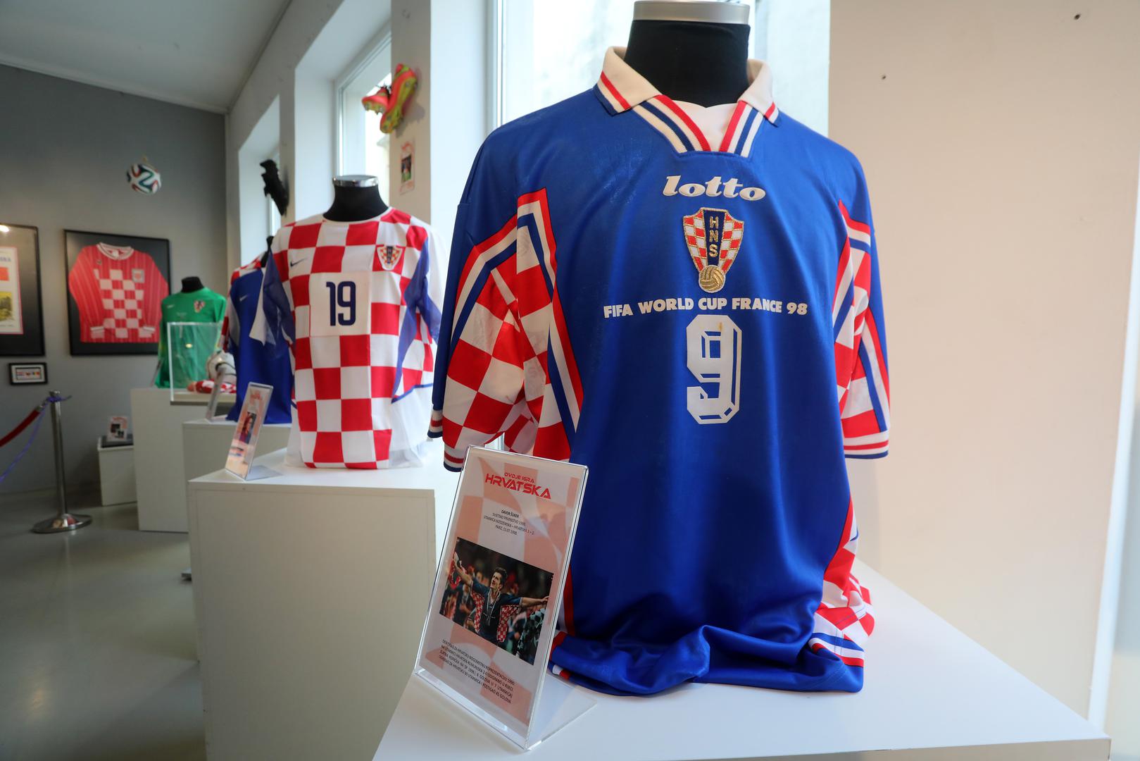 U prvom planu - dres na SP-u 1998.