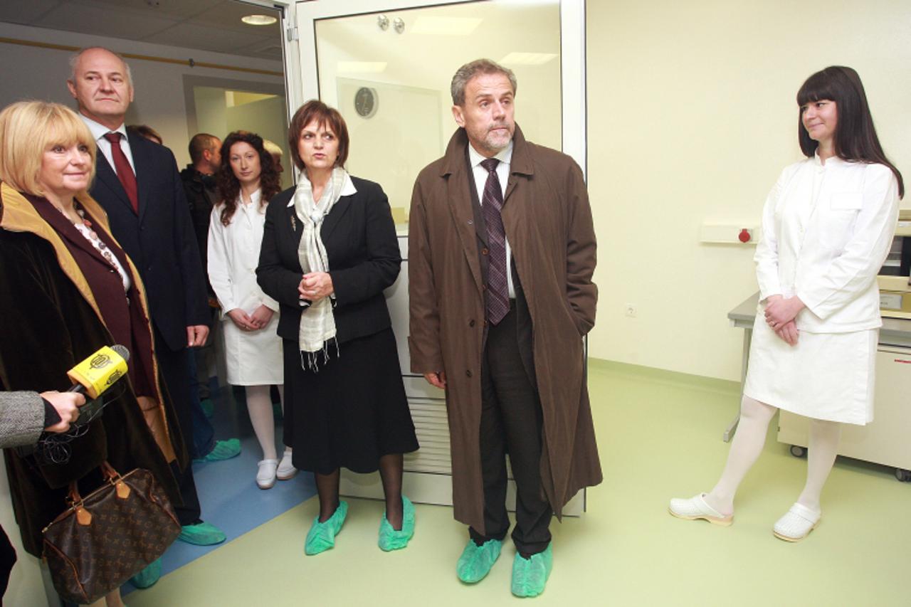 '19.11.2010., Zagreb, Bani 98 - Svecano otvorenje galenskog i analitickog laboratorija Gradske ljekarne Zagreb.Ivo Covic, Milan Bandic i Mila Bucalic. Photo: Igor Kralj/PIXSELL'