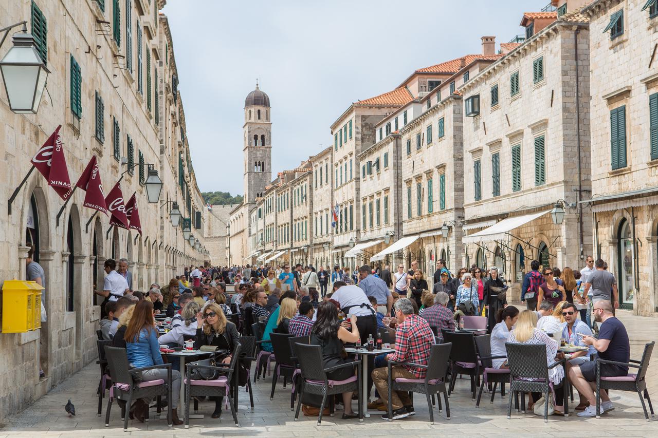 Vatrogasna mjera: Vlada je nedavno odobrila hitne kvote za strane radnike u turizmu da sezona ne bude ugrožena