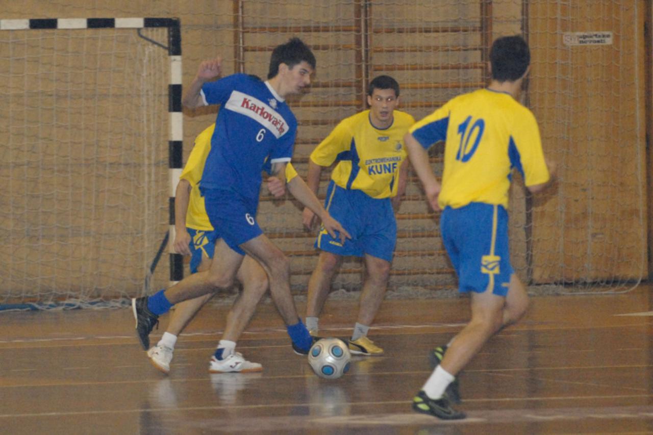 'karlovac u sportskoj dvorani mladost na rakovcu odrzana finalna utakmica bozicnog malonogometnog turnira nogometnih klubova nogometnog saveza karlovacke zupanije, u finalu igrale momcadi nk ilovac-nk