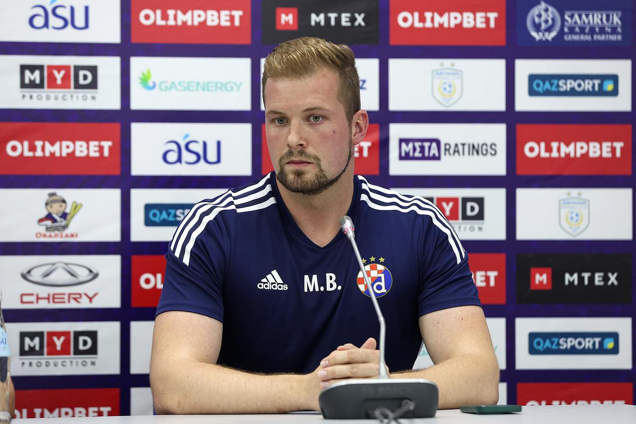 Trener Dinama Igor Bišćan održao konferenciju za medije uoči uzvratne utakmice protiv Astane