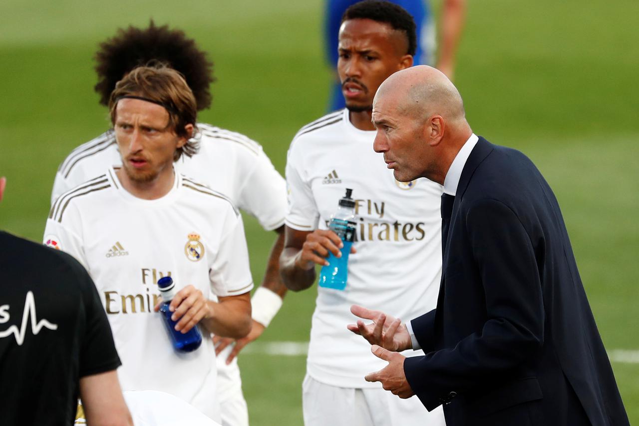 Luka Modrić i Zinedine Zidane