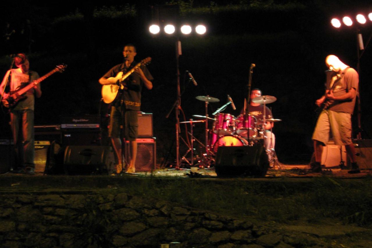 '...sis...muf 7....290710....nnn...vecernji list...'