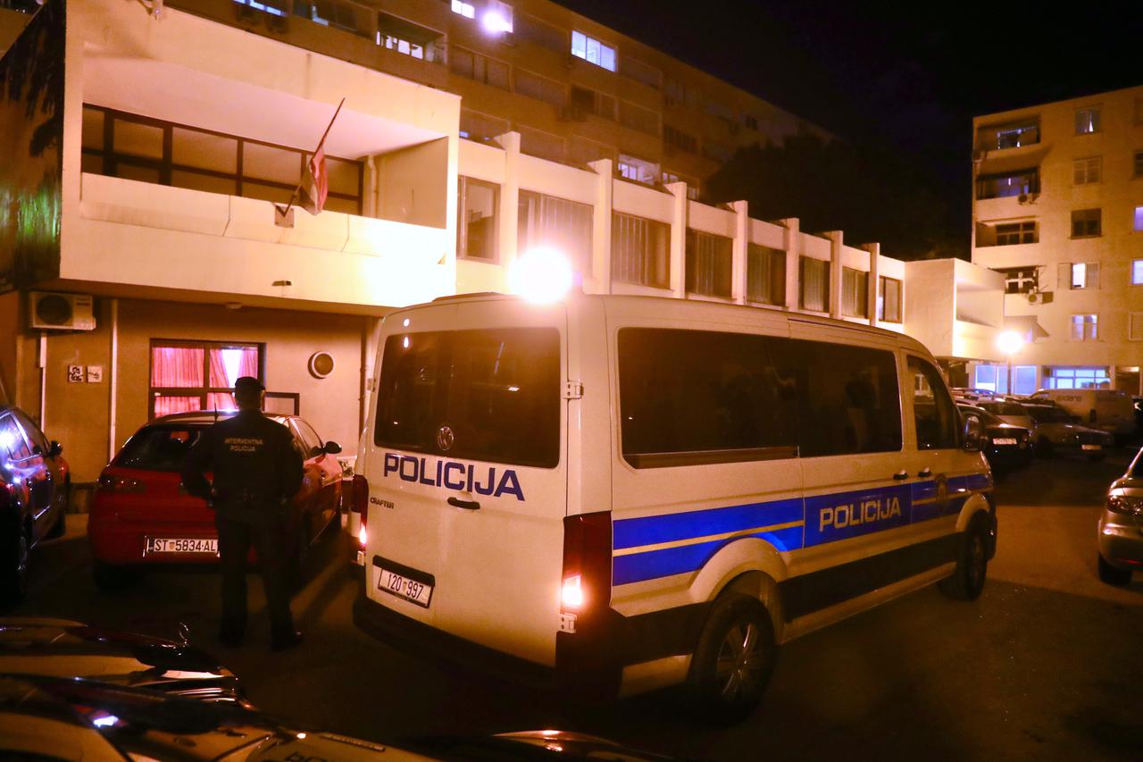 Split: Policija ispred prostora kotara Blatine gdje se trebao održati događaj SNV-a