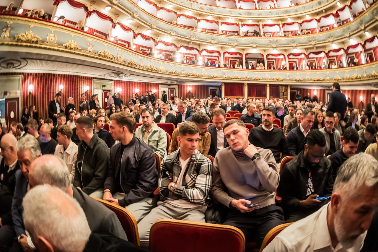Split: Poznati na pretpremijeri operet "Kraljica lopte"