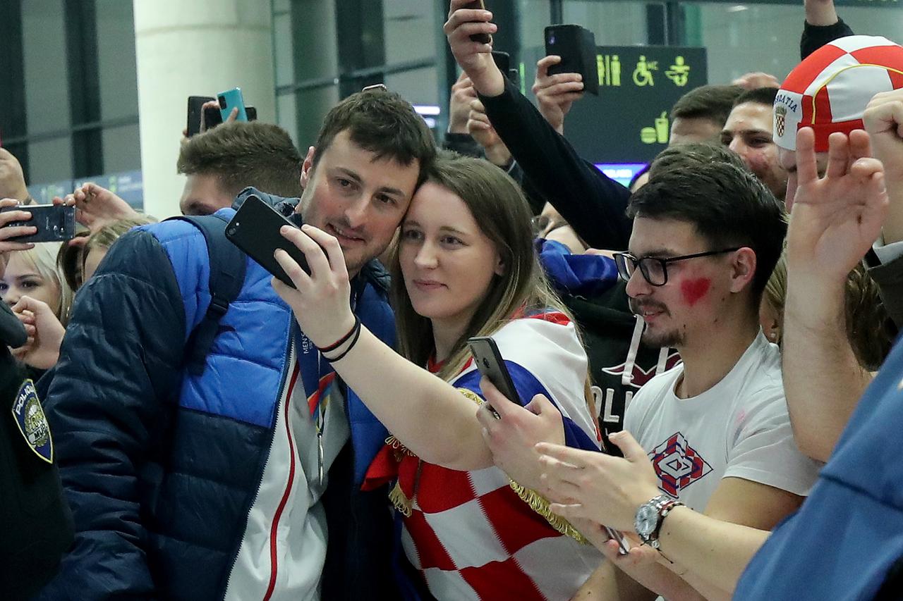 Doček srebrnih rukometaša u Zračnoj luci