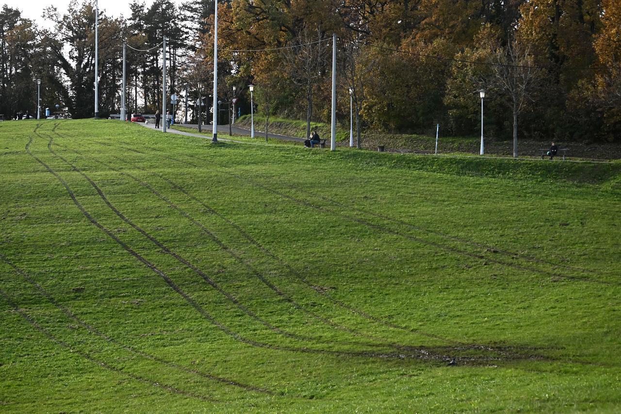 Zagreb: Tragovi guma na Cmroku