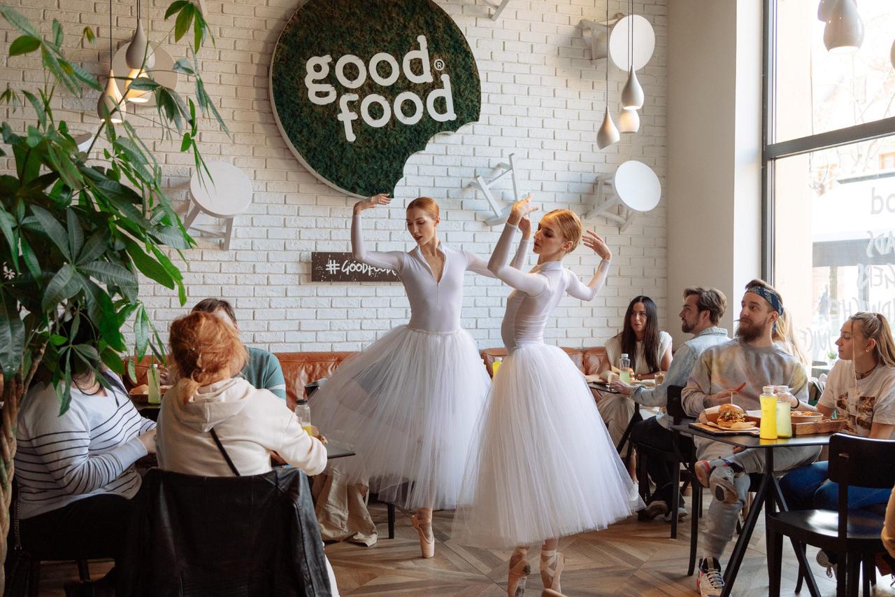 Povodom Svjetskog dana plesa, Good Food iznenadio svoje posjetitelje baletnim performansom