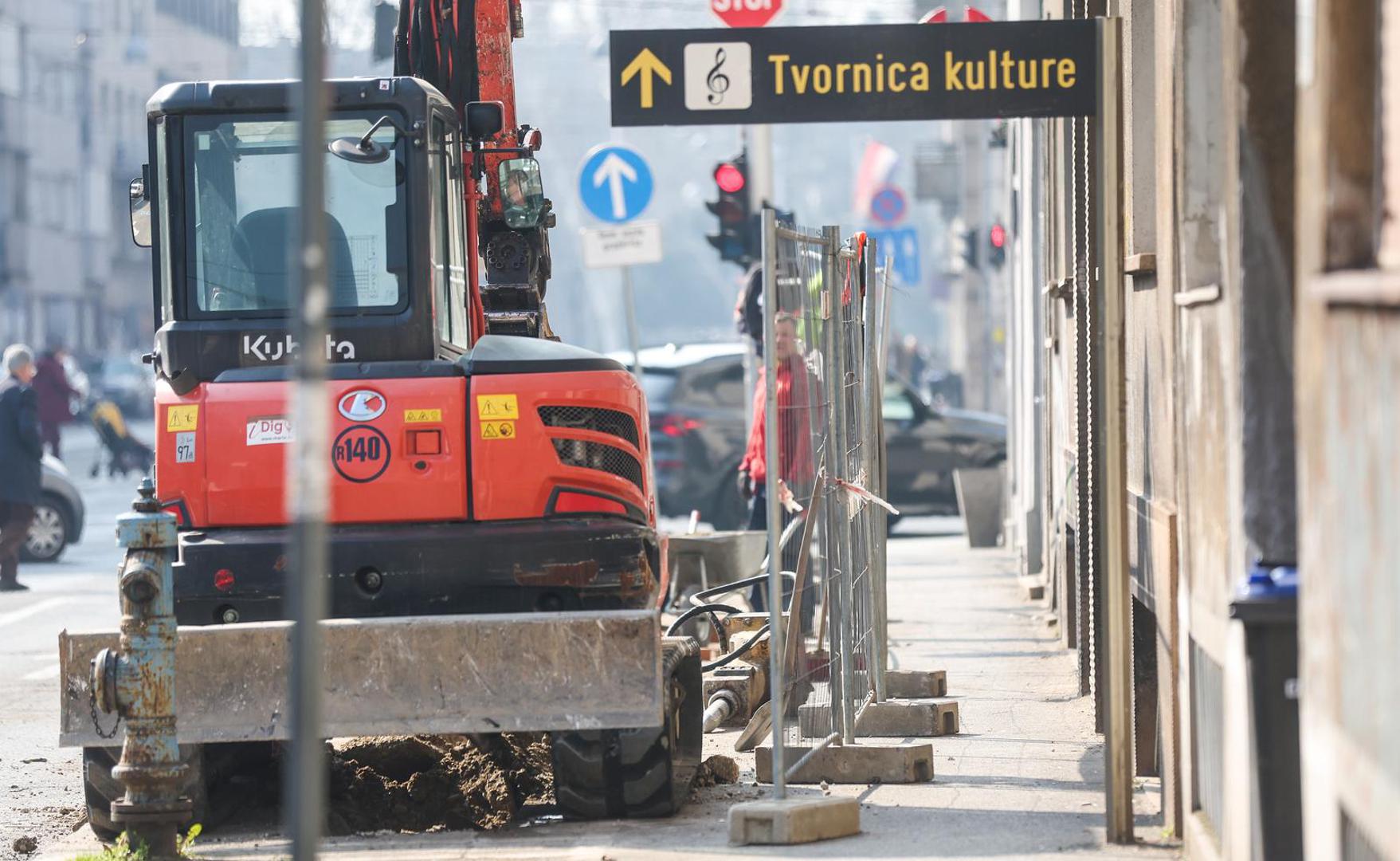 'Zbog povećanja kapaciteta tramvajskog prometa, opterećenja energetske mreže i modernizacije infrastrukture, Grad Zagreb započinje radove zamjene i izgradnje nove kabelske mreže. 