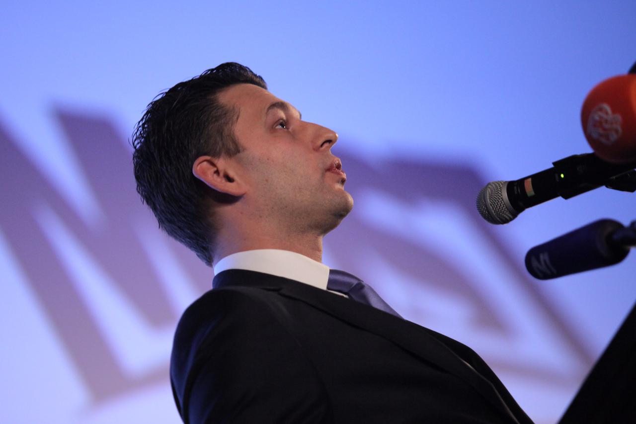 Božo Petrov