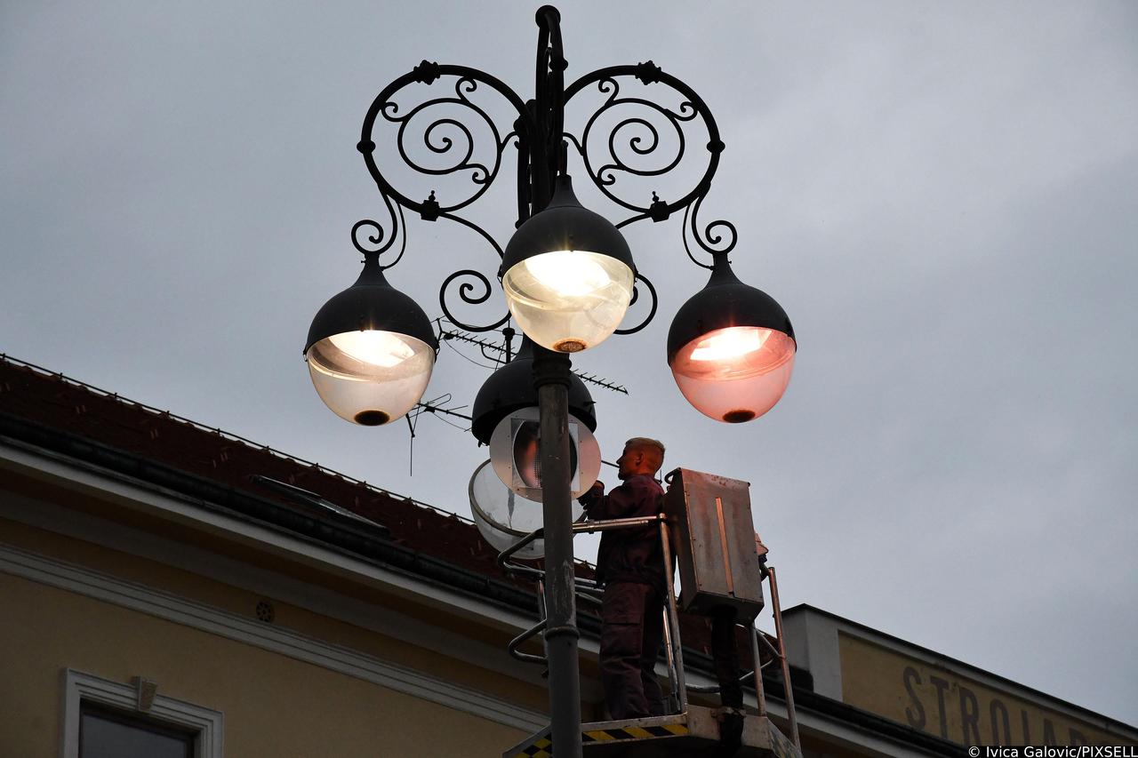 Slavonski Brod: Zamjena neispravnih žarulja na rasvjetnim stupovima