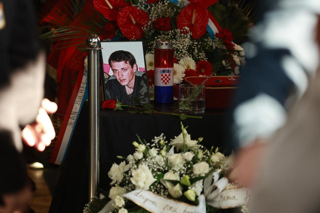 Vukovar:  Posljednji ispraćaj  Jean-Michela Nicoliera